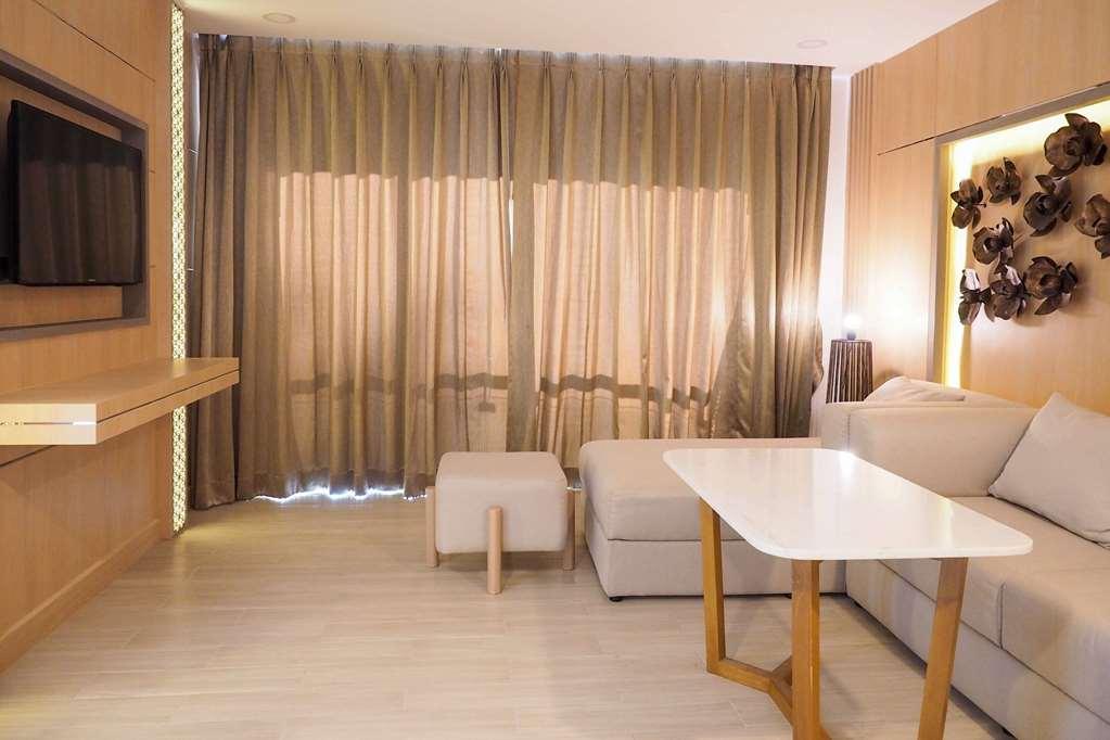 Clarion Hotel Patong Пхукет Номер фото