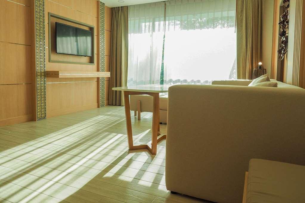Clarion Hotel Patong Пхукет Номер фото